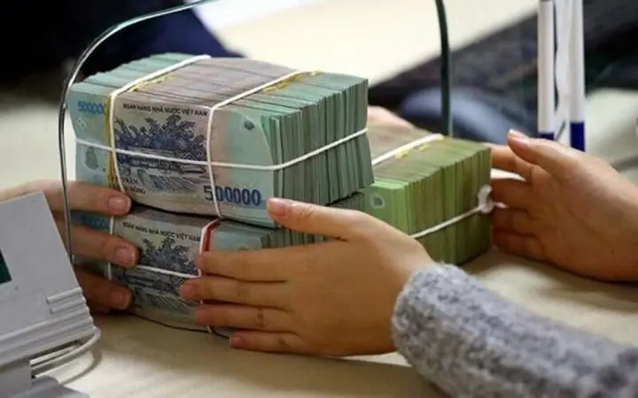 Gửi tiết kiệm 6 tháng hay 1 năm có lợi hơn? Nhân viên ngân hàng lâu năm tiết lộ cách để được hưởng lãi nhiều nhất