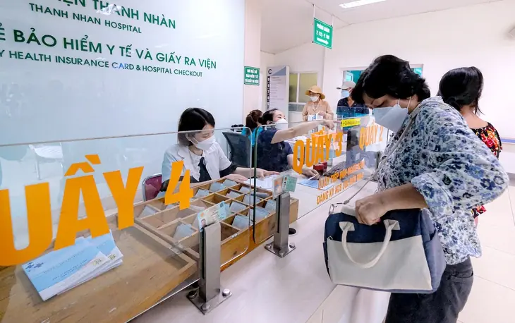 Những trường hợp tự đi khám, chữa bệnh trái tuyến được hưởng 100% BHYT từ 1/7