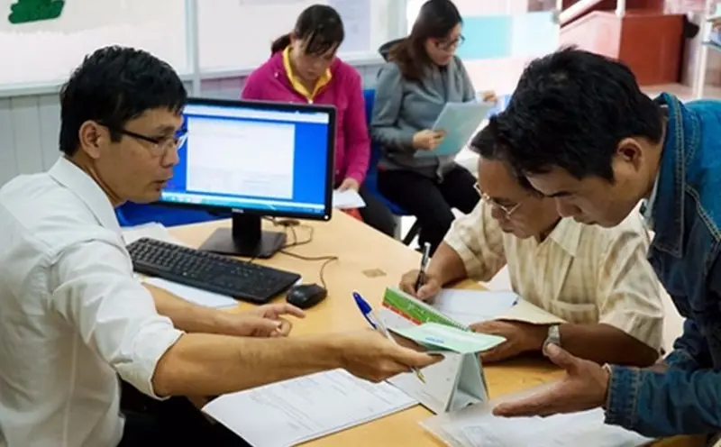 Mức lương Chủ tịch UBND xã 2025