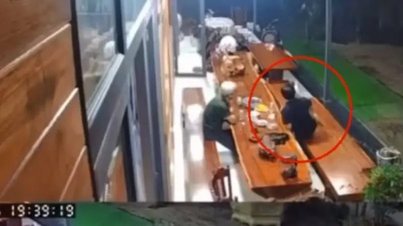 Ca:me:ra người đàn ông nghi bị b:a:n tu:vong khi đang nh:ậ:u với bạn Hé l:ộ danh tính nghi phạm