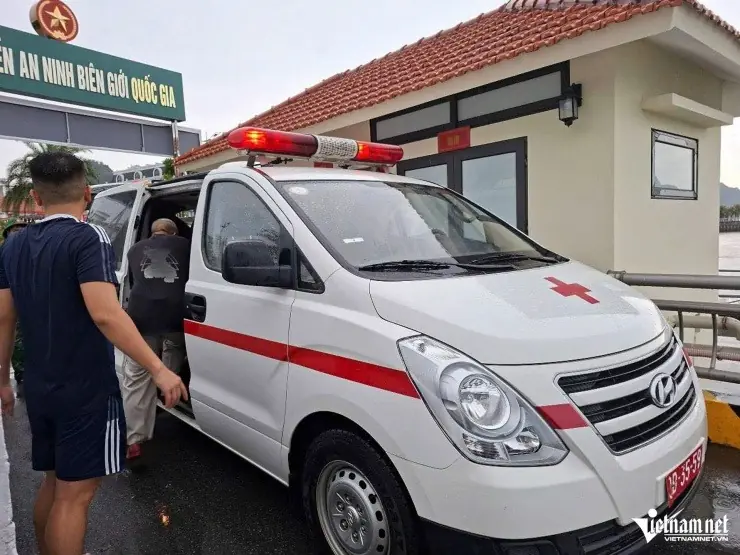 Sức khỏe 10 nạn nhân sống sót sau vụ lật tàu trên vịnh Hạ Long