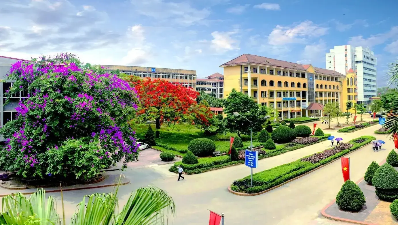 7 trường Đại học ở Việt Nam ra trường dễ xin việc nhất, lương cao, có trường lọt top Đại học tốt của thế giới