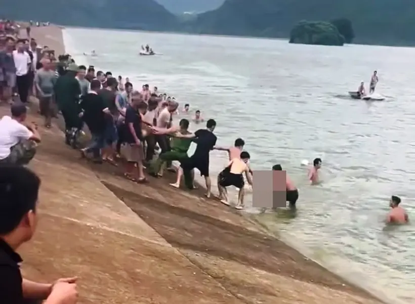 Bố mẹ ở Ninh Bình bàng hoàng nhận tin d:ữ sau khi để 2 con nhỏ ở nhà tự chơi
