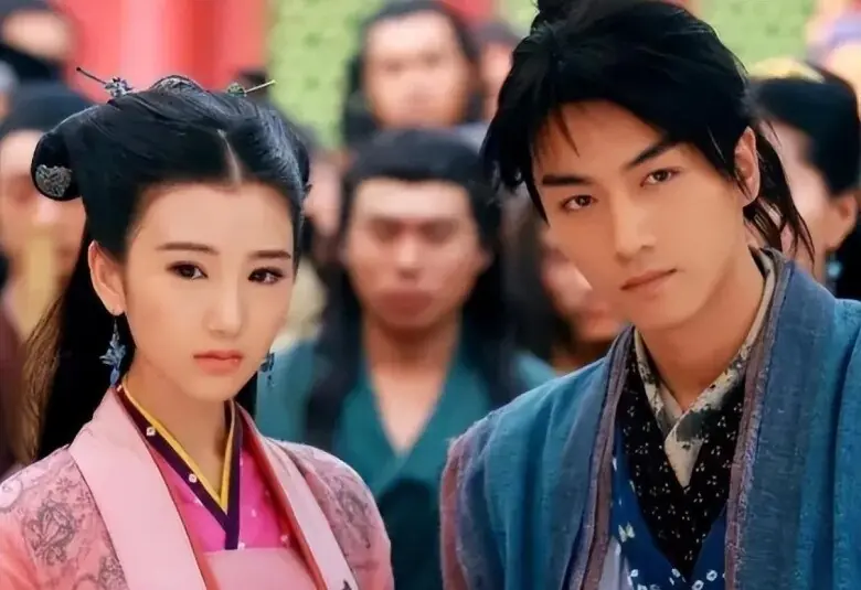 Đường tình éo le của "Quách Phù" Mao Hiểu Đồng trước khi vướng nghi vấn thành vợ kế của "Dương Quá" Trần Hiểu