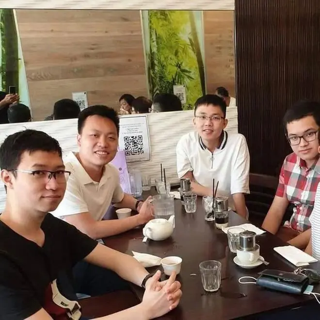 Nếu chỉ nhìn lướt qua bức ảnh hồi bé, không ai nghĩ cậu bé 2k này lại làm nên chuyện lớn!
