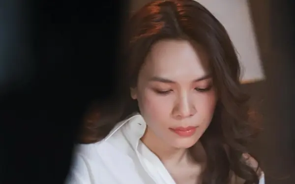 Mỹ Tâm gặp sự cố sau khi 'gây sốt' tại lễ diễu binh, diễu hành A80