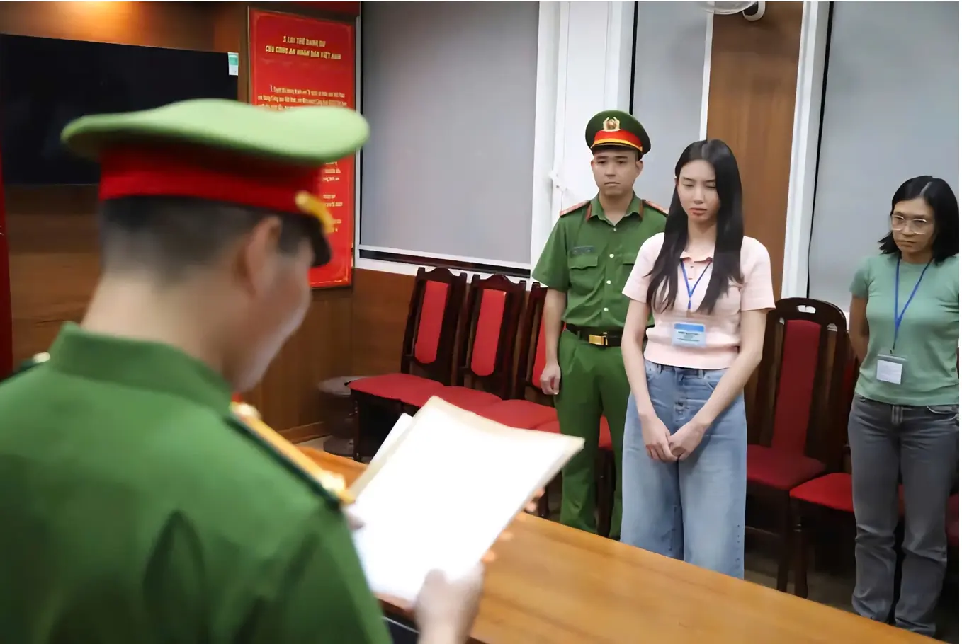 Hoa hậu Thùy Tiên đề nghị tăng lợi nhuận từ việc bán kẹo Kera
