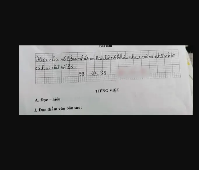 Con làm toán "98-10=88" bị gạch sai, phụ huynh tức giận khi xem phép tính của cô giáo
