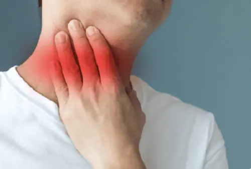 U:T vòm họng rất giỏi "ngụy trang", thấy 6 dấu hiệu này đi khám nhanh còn kịp!