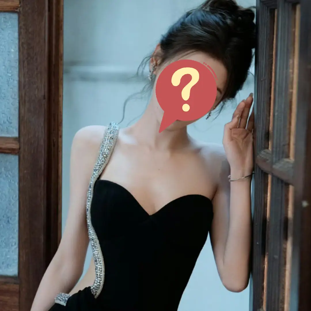Nữ diễn viên bị fan cuồng rình mò trong nhiều tháng, phải đăng đàn nhờ khán giả giúp đỡ