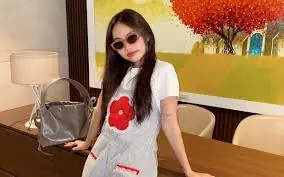 Choáng với số tiền Phương Mỹ Chi kiếm được trong 1 tháng qua