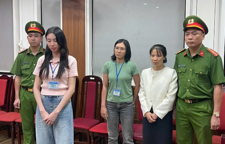 Khung hình phạt với Hoa hậu Thùy Tiên, Hằng Du mục, Quang Linh Vlogs