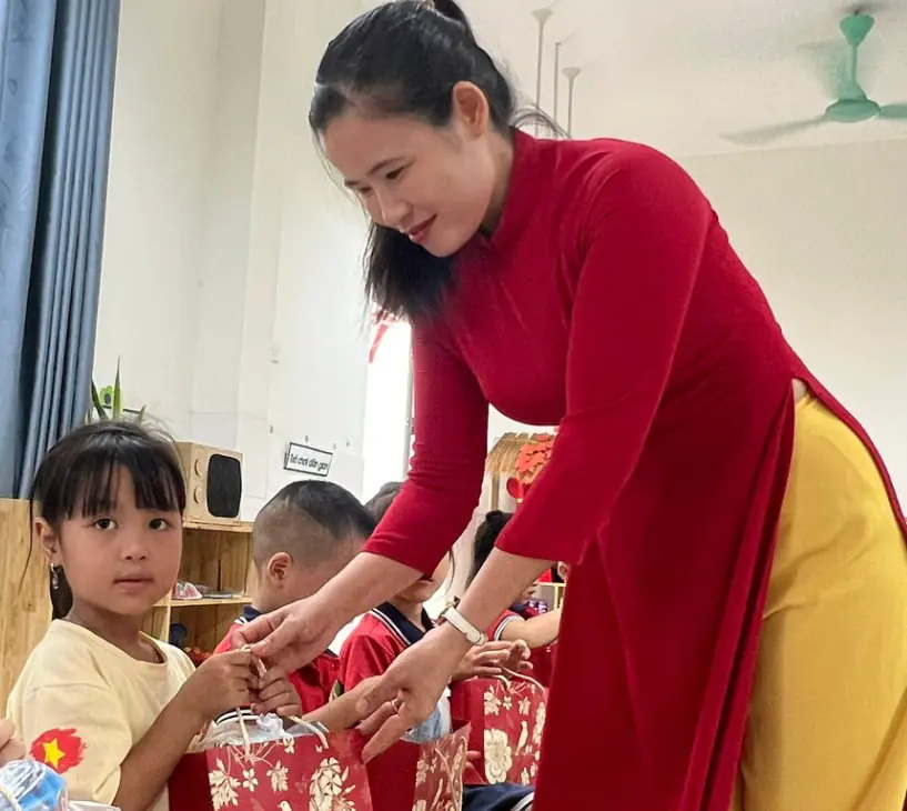 Lương của giáo viên phổ thông công lập dự kiến tăng cao nhất tới 17,6 triệu đồng