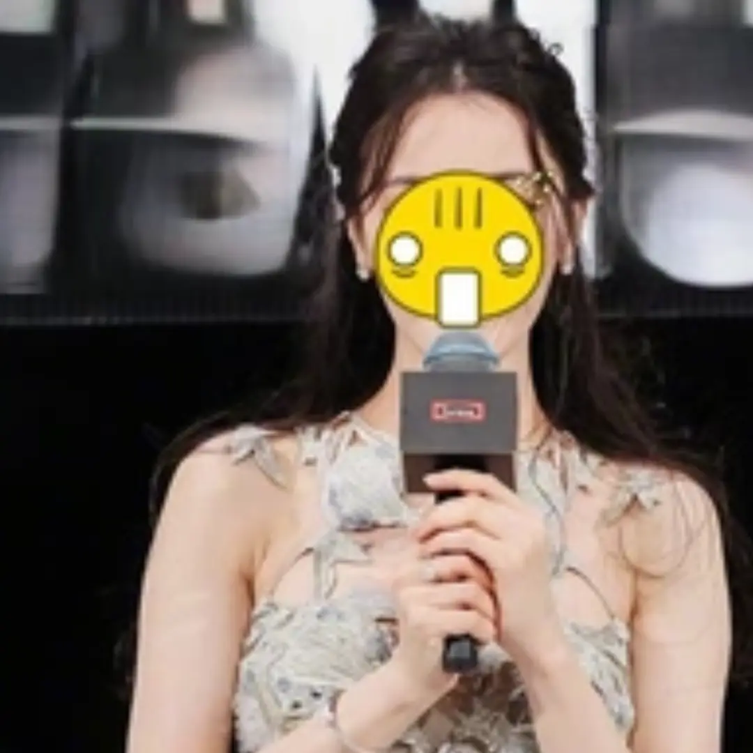 Ai đã khiến Địch Lệ Nhiệt Ba mặt mũi “biến dạng”, fan cũng không dám nhận?