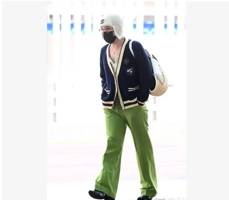 G-Dragon tiếp tục gây bão với phong cách thời trang 'bà ngoại'
