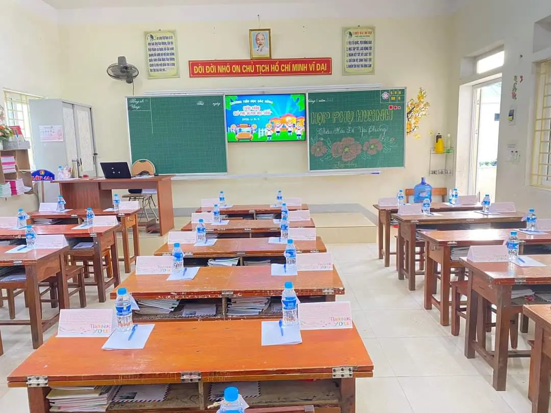 Thu gì mà tới 117 nghìn đồng? - Một khoản tiền đầu năm khiến hội cha mẹ tranh cãi gắt, ai đúng, ai sai?