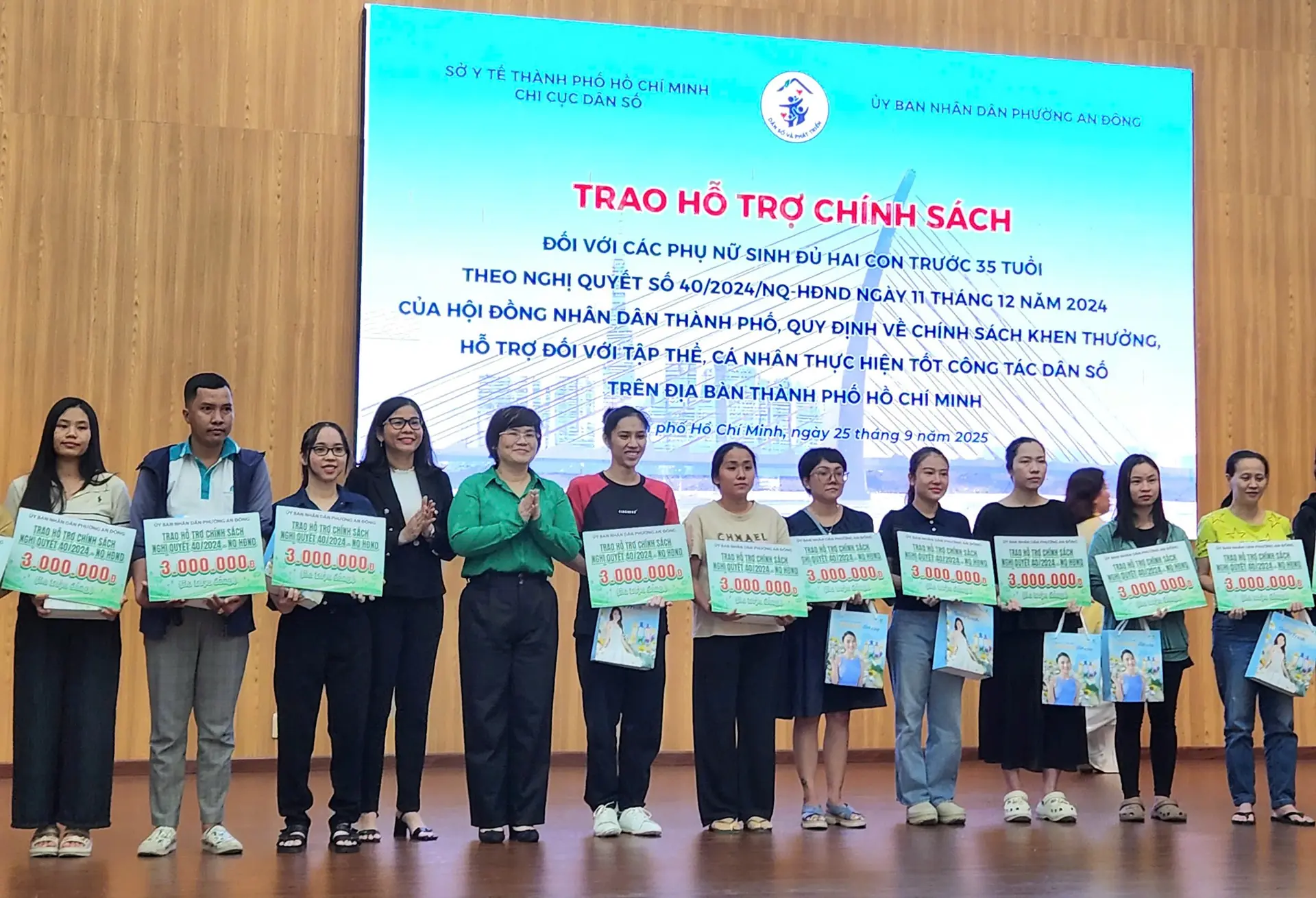 Hơn 17.000 phụ nữ ở TPHCM sinh 2 con trước 35 tuổi nhận 3-5 triệu đồng