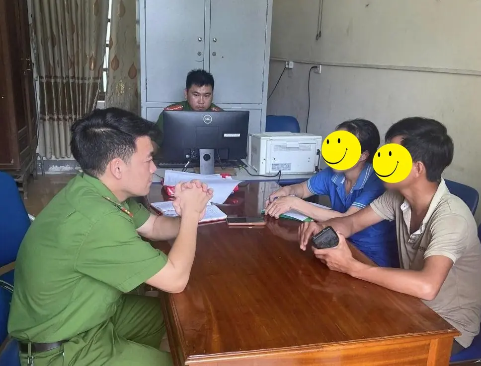 Cặp vợ chồng Hà Tĩnh chuyển khoản 10K thì được trả lại đúng số tiền, đến khi chuẩn bị chuyển 100 triệu đồng: Công an mời lên làm việc, buộc dừng giao dịch