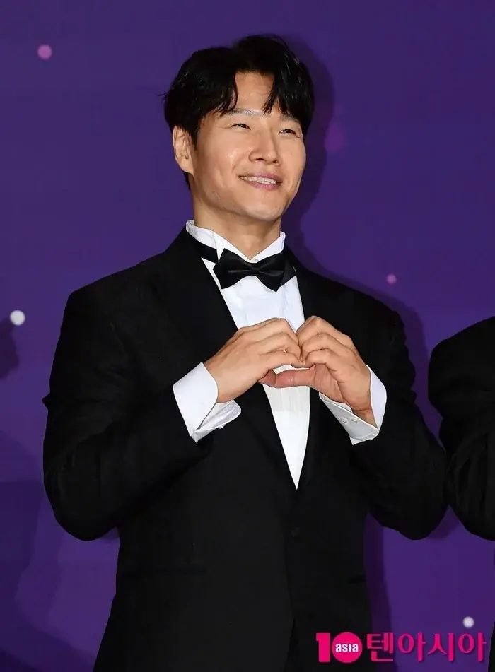 Kim Jong Kook tiết lộ về người vợ 'bí ẩn': 'Cô ấy có tính tiết kiệm không khác gì tôi'
