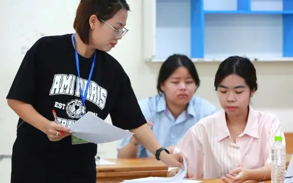 Bộ Giáo dục dự kiến mức phạt thầy cô vi phạm về dạy thêm