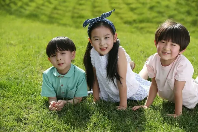 Dẫu là trai hay gái cứ có đặc điểm này là đứa con tới báo ân cha mẹ gia đình giàu có hạnh phúc
