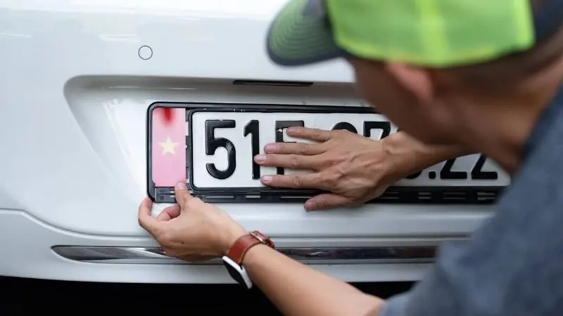 Từ nay: Những trường hợp này ra đường không lo bị CSGT thổi phạt dù không đăng ký biển số định danh