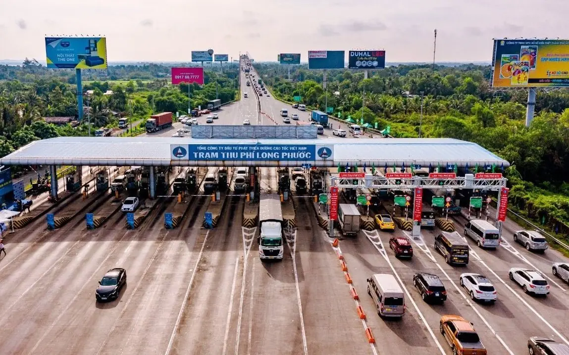 Từ 1/10, xe doanh nghiệp không chuyển đổi tài khoản giao thông vẫn qua trạm thu phí?