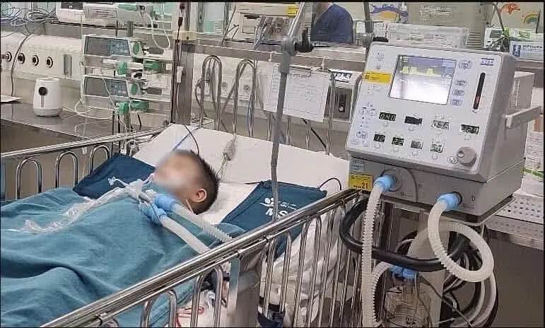 Bé trai mầm non nhập viện cấp cứu sau khi thét 1 tiếng trên lớp, bố mẹ bật khóc khi biết lý do