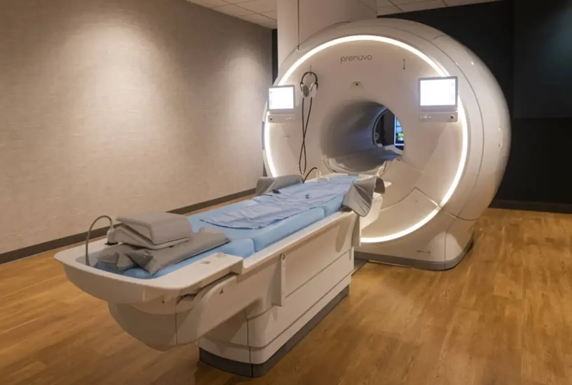 Người đàn ông tuvong sau khi bị hút vào máy chụp cộng hưởng từ (MRI)