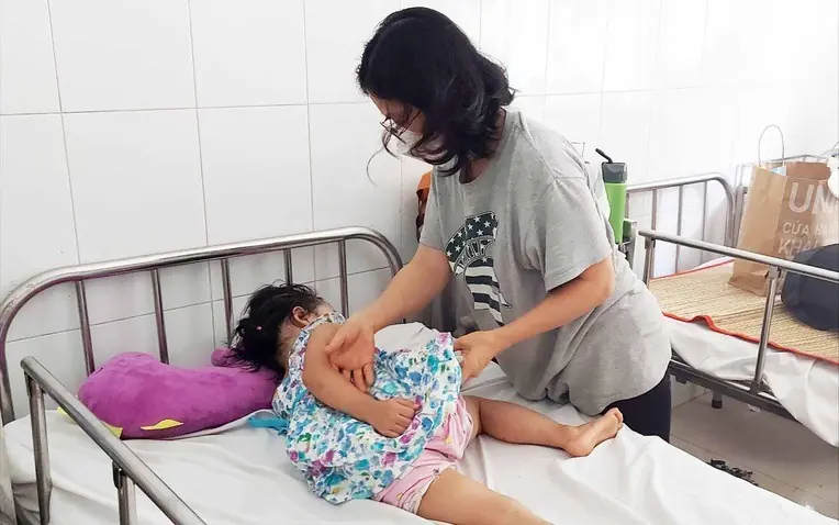 CẢNH TỈNH: 530.000 trẻ em dậy thì sớm, nguyên nhân không phải sữa đậu nành và thịt gà công nghiệp mà là ba yếu tố QUEN THUỘC này