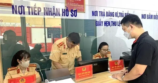 Không liên lạc được chủ cũ, vẫn dễ dàng sang tên xe qua nhiều đời chủ