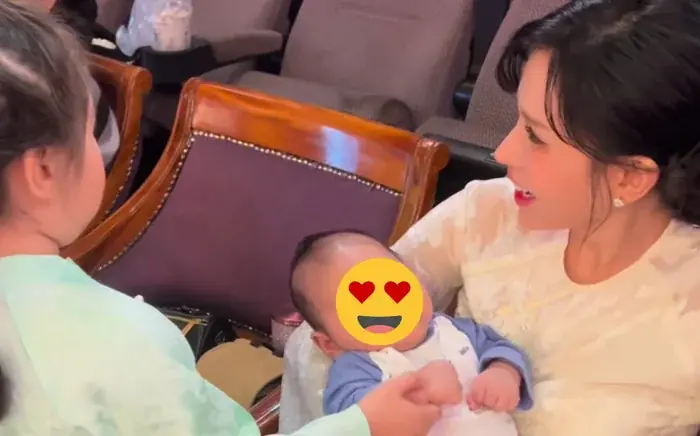 Động thái của Khả Như trước hình ảnh bế 👶 cùng Huỳnh Phương