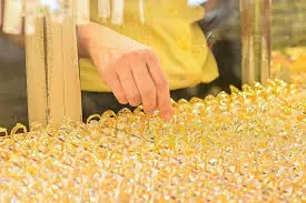 Vàng miếng trở lại đường đua