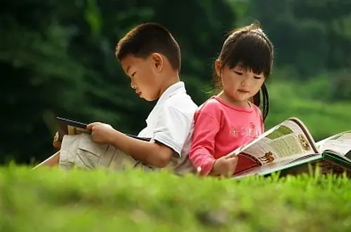 3 tuổi đã xem hơn 200 cuốn sách, 20 tháng biết nói, 22 tháng biết rất nhiều từ tiếng Anh: Đây là cách mẹ bỉm dạy con mà không cần đến điện thoại