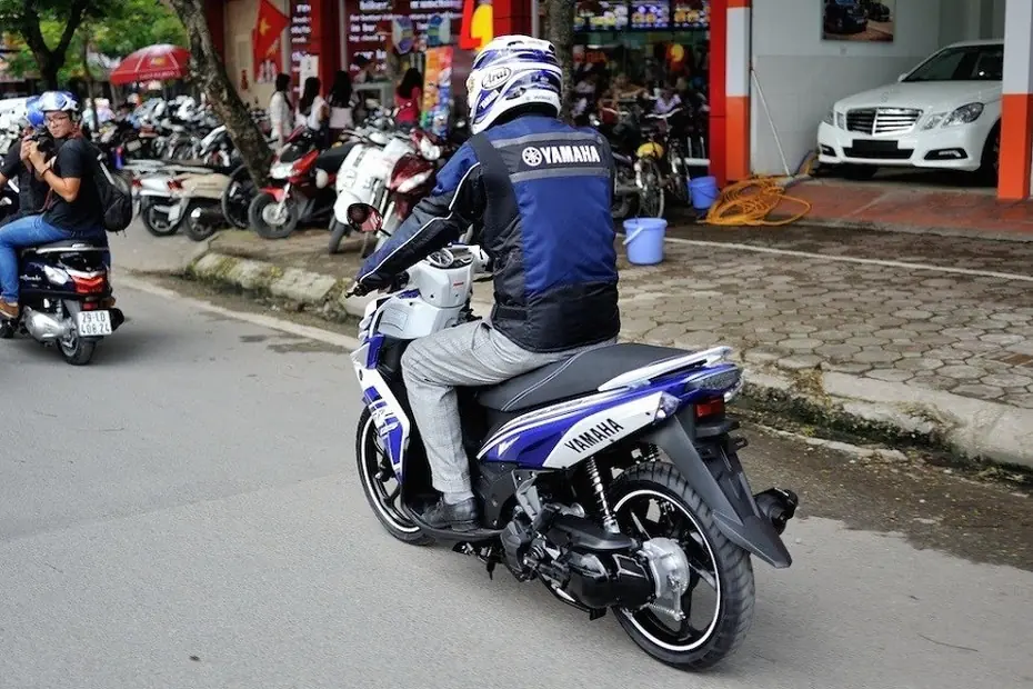 Trường hợp xe chưa đăng ký biển số đi ra đường nhưng không bị ph:ạt