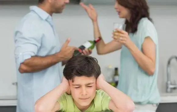 Thạc sĩ tâm lý: Có sự khác biệt lớn giữa đứa trẻ sống trong gia đình hạnh phúc và gia đình bố mẹ ly hôn
