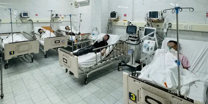 5 người đàn ông gục giữa bữa tiệc trong phòng kín nhà hàng, nguyên nhân gây bất ngờ