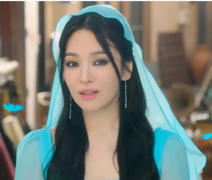 Song Hye Kyo tung ảnh giấu kín suốt 2 năm qua, một chi tiết trên cơ thể khiến netizen khó tin