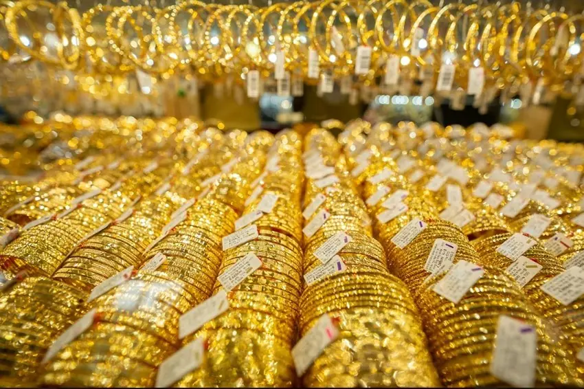 Giá vàng hôm nay 16/10: Thế giới tăng "nóng", vàng nhẫn vượt 152 triệu đồng/lượng