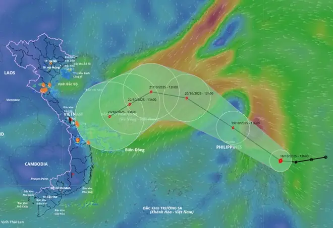 Bão Fengshen giật cấp 10, vào Biển Đông chiều tối nay