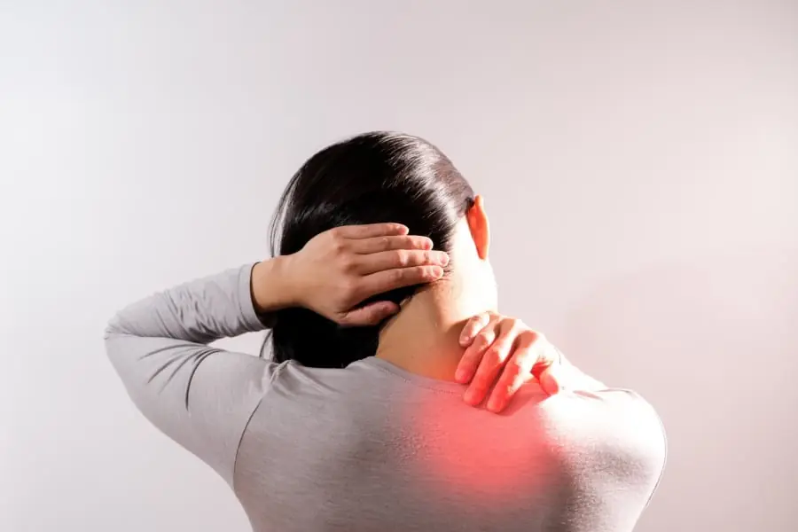 4 kiểu đau vai cảnh báo UT nguy hiểm: Đừng chủ quan nghĩ chỉ là bệnh xương khớp
