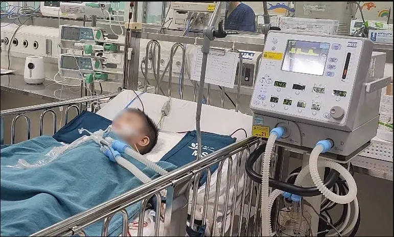 Bé trai mầm non nhập viện cấp cứu sau khi thét 1 tiếng trên lớp, bố mẹ bật khóc khi biết lý do