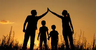 10 tên cấm kỵ không nên đặt cho con ở Việt Nam – cha mẹ nhất định phải biết!