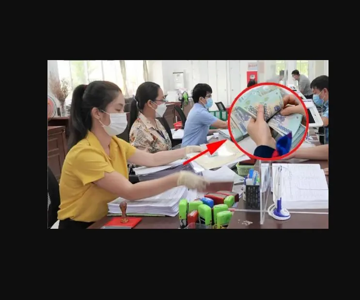 Cán bộ, công chức, viên chức được hưởng 12 tháng tiền trợ cấp 800.000 đồng trong trường hợp nào?