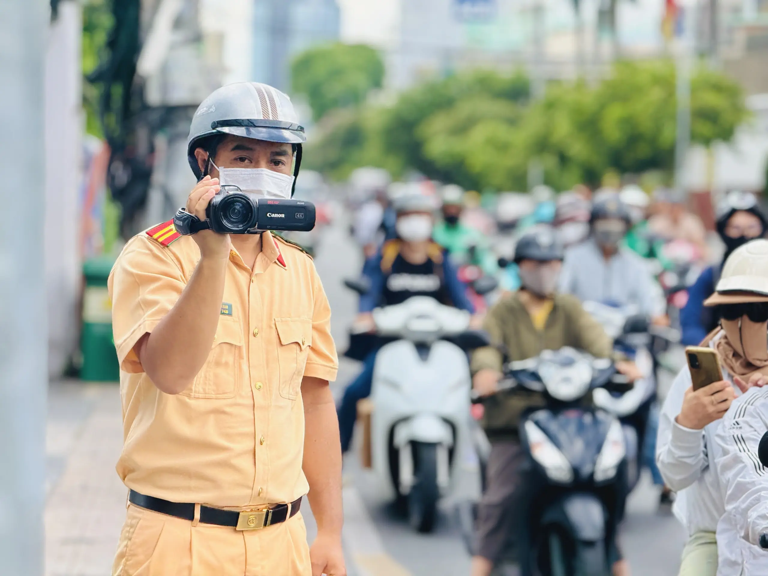 Vượt đèn vàng có bị phạt nguội? Câu trả lời từ CSGT khiến nhiều người giật mình