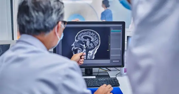 Cảnh báo: Nguy cơ đột quỵ tăng 86% ở những người có đặc điểm này ở miệng