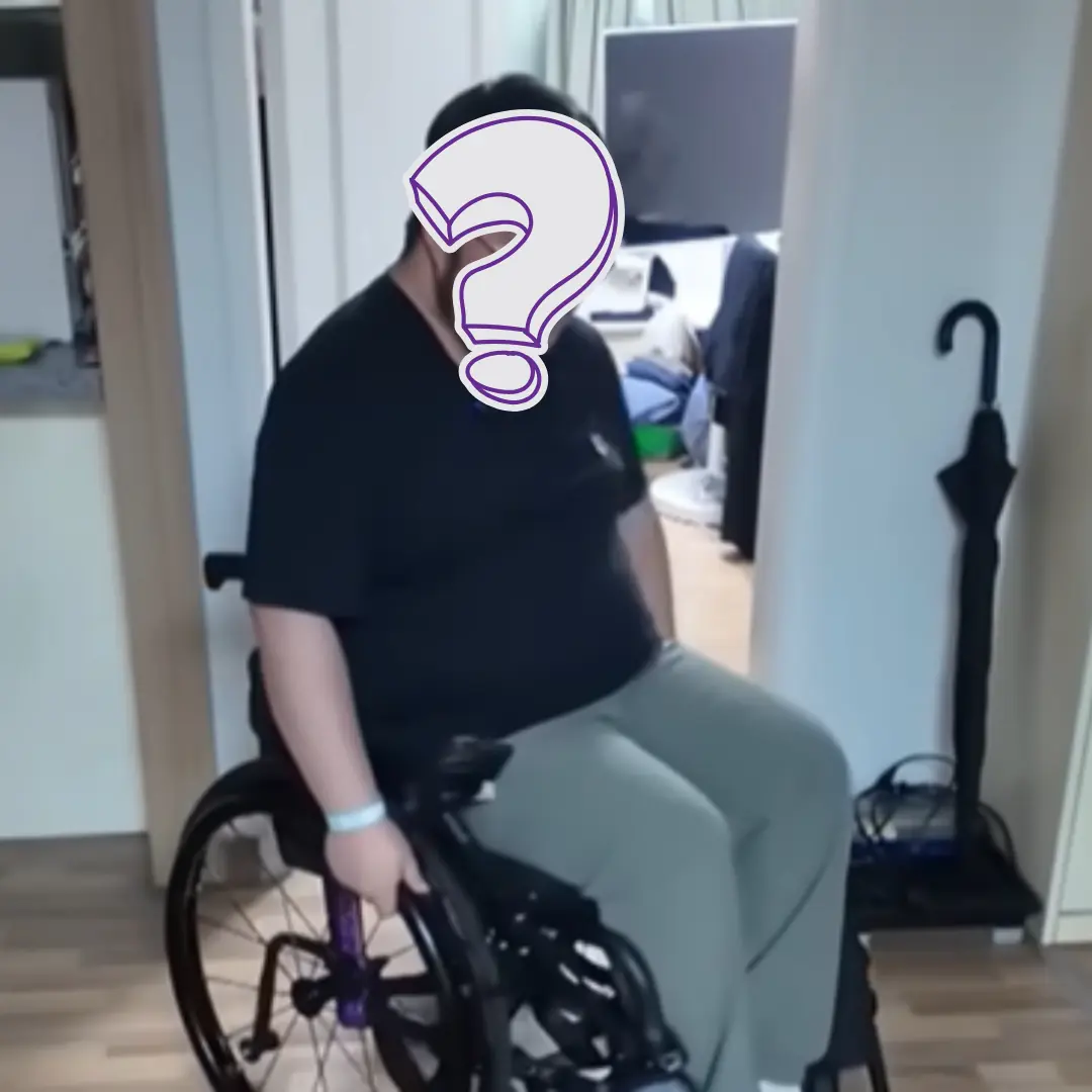 Nam ca sĩ 9X 💀💀 khi bị thiết bị sân khấu 400kg đè trúng người