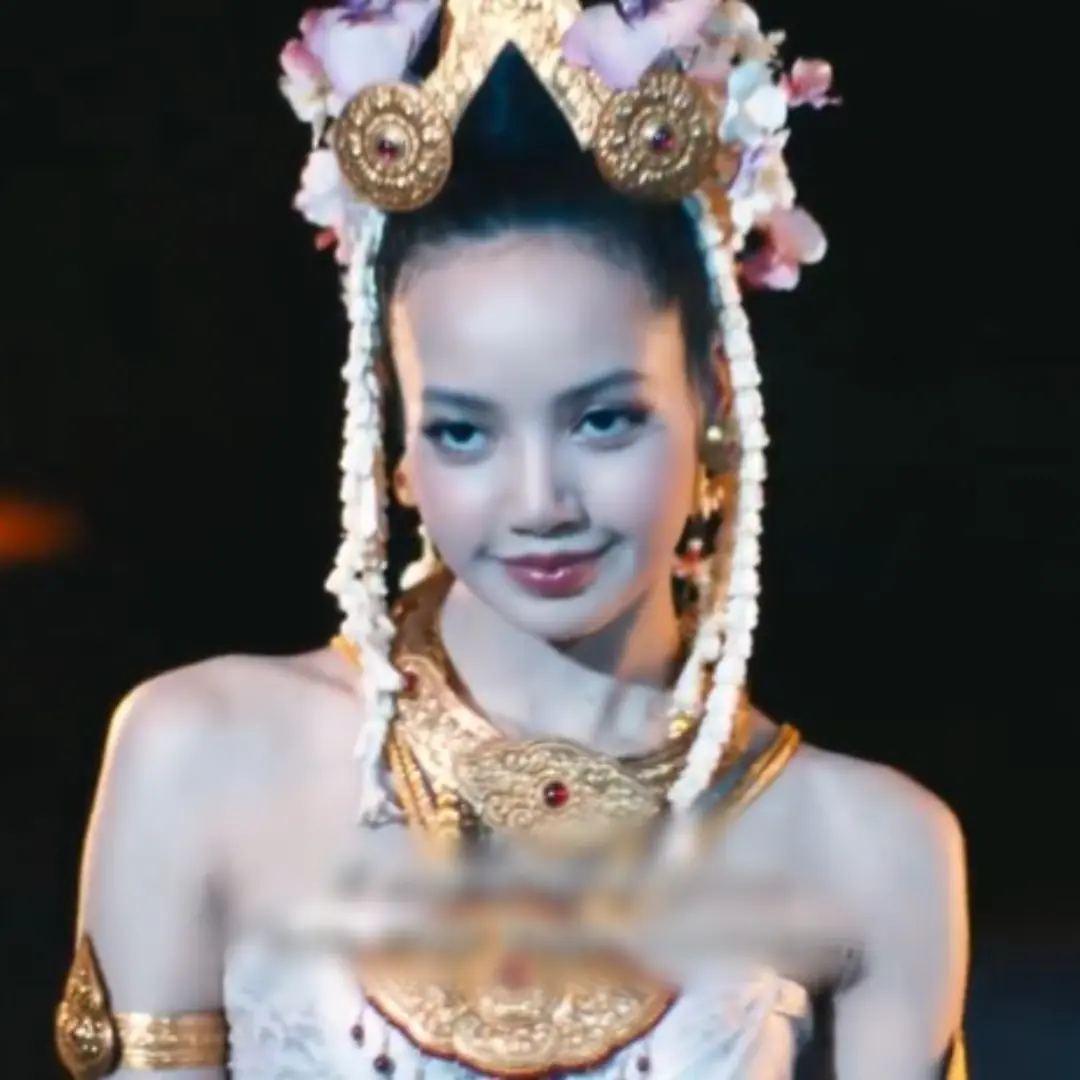 Quyết định nguyhiem của Lisa (BLACKPINK)