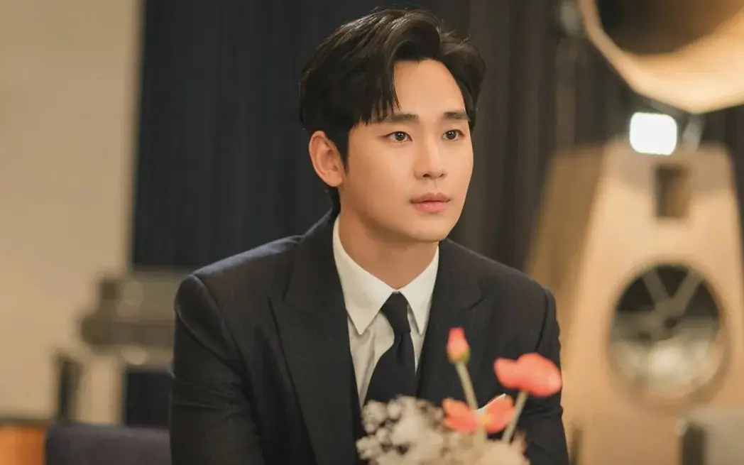 Kim Soo Hyun dự kiến sẽ ra hầu tòa vào tháng 11