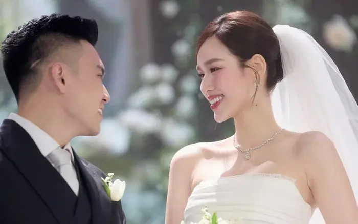 Bạn cũ Hoa hậu Đỗ Thị Hà công khai đoạn tin nhắn đang gây xôn xao mạng xã hội